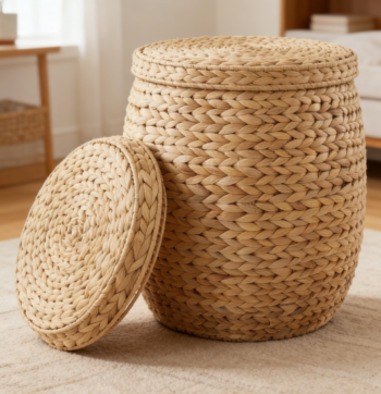 Round woven storage basket with lid, suitable for organizing clothes or blankets